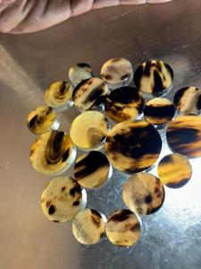 Botón de cuerno de búfalo de calidad superior 100% Natural (2) Color POR HF CRAFTS - Product Image 4