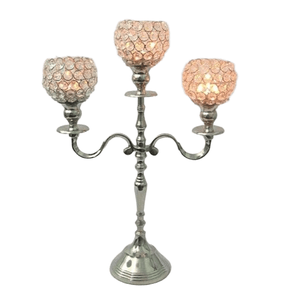 Candelabro de Cinco Brazos de Plata Atemporal con Diseño Clásico Hecho a Mano para una Decoración Elegante del Hogar - Product Image 5