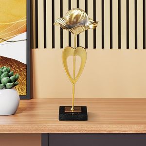 Nordique moderne décor à la maison à la main feuille de fer doré Sculpture Statue métal ornement de bureau pour hôtels - Product Image 1