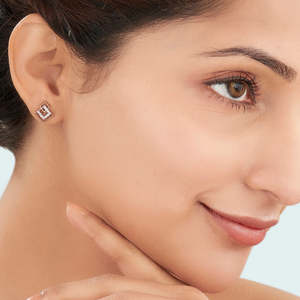 Boucles d'oreilles pendantes en or 14 carats Prismatic Union pour femmes, clous d'oreilles étoiles en diamant taille princesse et taille émeraude, or rose et or blanc - Product Image 2