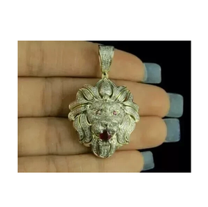 Moissanite 3Ct Colgante de cara de León de corte redondo en 14K Chapado en oro amarillo Cadena de 18 ''Exquisito colgante de moissanita Calidad de Oferta - Product Image 1