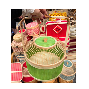 Cesta de Regalo de Bambú Natural y Sostenible para Ocasiones Festivas con Diseño Tradicional de Tejido Hexagonal - Product Image 6