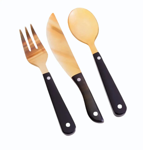 Cuillère en corne de buffle naturelle Poignée en résine Artisanat à des tarifs raisonnables Cuisine pour accessoires et outils de cuisine - Product Image 5