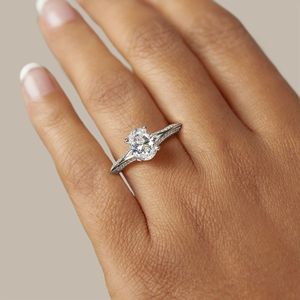 แหวนหมั้นตัดวงรีสำหรับผู้หญิง - Product Image 1