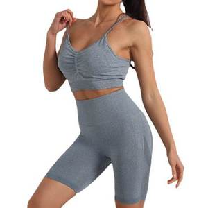 Conjunto de ropa deportiva para gimnasio con logotipo personalizado, sujetador de Yoga de 2 piezas de alta calidad, pantalones cortos hasta la rodilla, lona, pedido mínimo 2 uds para correr - Product Image 3