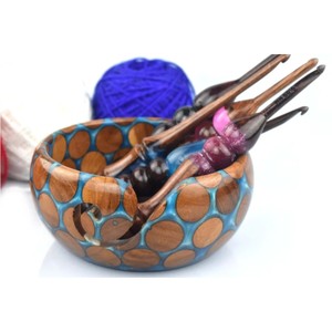 Crochet hybride en résine et bois avec logo personnalisé, design ergonomique, aiguille à tricoter, outil de tissage de luxe en gros pour les magasins d'articles d'artisanat - Product Image 5