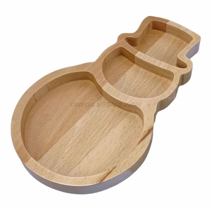 Ensemble de plateaux en bois personnalisés de couleur marron clair avec une forme de chapeau unique et un design amusant, idéal pour les fêtes et les cadeaux - Product Image 6