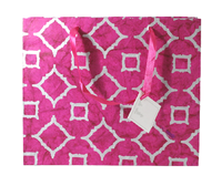 Vente en gros Sacs-cadeaux Sacs cadeaux en papier de luxe avec logo avec ruban Matériau d'emballage de mariage personnalisé Sérigraphie Sacs de vêtements