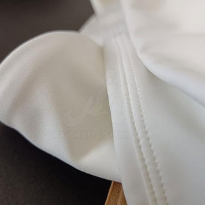 Shorts de cheerleading de bonne qualité pour femmes, légers, respirants, pour les routines d'équipe et les mouvements. - Product Image 2