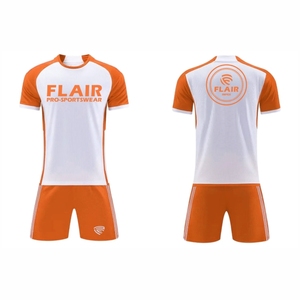 Ensembles d'uniformes de maillots de football confortables et respirants de meilleure qualité au design personnalisé Service OEM pour les jeunes joueurs de sexe masculin Coupe automatisée - Product Image 2