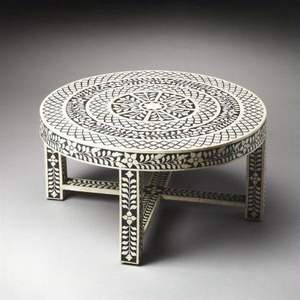 Table basse classique en bois sculpté avec incrustations de fleurs, table centrale artisanale, décoration d'intérieur - Product Image 1