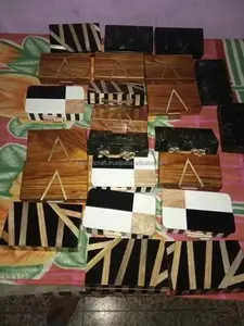 Sacs pochettes de soirée en résine et en bois dernier cri et fantaisie pour femmes articles de fête indiens faits à la main pour filles à des prix abordables - Product Image 4