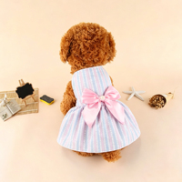 Robe pour chien artisanale en gingham rouge, motif classique, tenue de mariage pour chien, décoration exquise avec nœud en perles, vêtements chics pour chiot