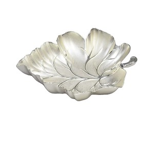 Bol à collation en aluminium à motif de feuilles, magnifique, convient à un usage quotidien et aux occasions spéciales - Product Image 6