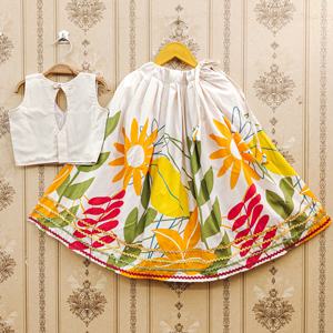 Shoryam Fashion, Nueva Colección Étnica, Lehenga Choli para Niñas con Estampado de Girasoles a la Moda |   Poliéster de Primera Calidad Más Vendido - Product Image 2