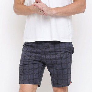 Pantalones cortos casuales para hombre, elegantes, de tela de algodón suave, ajuste cómodo, ideales para conjuntos de verano, paseos por la playa y uso diario. - Product Image 5