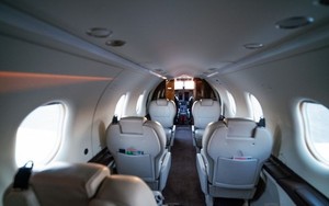 NEATLY USED 2004 PILAT_US PC-12 Fabriqué aux États-Unis - Product Image 2