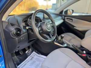 Yaris 2019 Usado en Excelentes Condiciones, Sedán con Tracción Delantera, Color Azul, Gasolina, 6 Velocidades, 106 HP, Transmisión de Rendimiento - Product Image 2