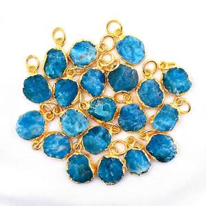 Pendentif personnalisable en argent sterling plaqué or avec pierre brute d'apatite plate en forme de boucle unique, fournitures de fabrication de bijoux en gros - Product Image 2