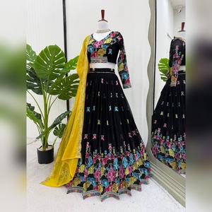 Lehenga Choli Bordado para Novia, Últimos Diseños de Boda India, Bordado Pesado, Diseñador, Ropa de Fiesta para Mujer - Product Image 2