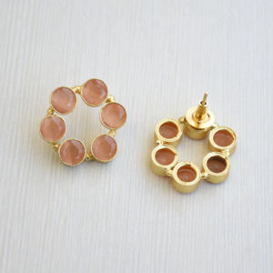 ต่างหูทองเหลืองแบบขายส่ง ดีไซน์หินธรรมชาติ ผิวทองเหลืองด้าน ปลอดภัยต่อผิวแพ้ง่าย ส่งออกจำนวนมาก - Product Image 3