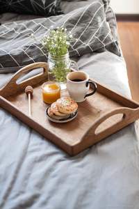 Bandeja de servicio de madera con acabado envejecido hecho a mano para desayuno, cena, aperitivos, uso de decoración del hogar - Product Image 5