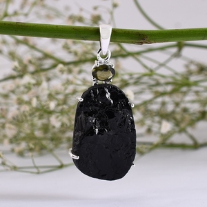 Colgante de piedra de moldavita de piedras naturales, colgante de Plata de Ley 925 de oro amarillo, joyería hecha a mano, regalo para ella, joyería al por mayor - Product Image 2