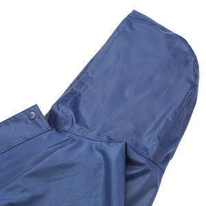 ชุดกันฝนกันน้ำกำหนดเองด้วยวัสดุกันลมและฮู้ดปรับได้ออกแบบมาสำหรับกิจกรรมกลางแจ้งและหนัก - Product Image 5