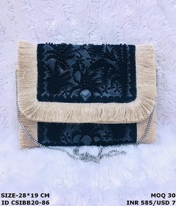 Beauté intemporelle Banjara Boho Designer pochette pour femmes artisanales indiennes Artisan perlé et pierre broderie sacs de soirée - Product Image 2