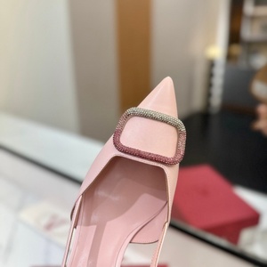 Chaussures à talons hauts élégantes en cuir pour femmes, modèle OEM, dernières créations de designers, à bout pointu, talon aiguille de 8 à 12 cm, personnalisables - Product Image 3