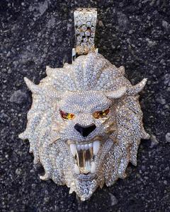 Colgante de diamante de moissanita helada de alta calidad, joyería de Hip Hop, corona, colgante de cabeza de león dorado y plateado para hombres, Unisex - Product Image 6