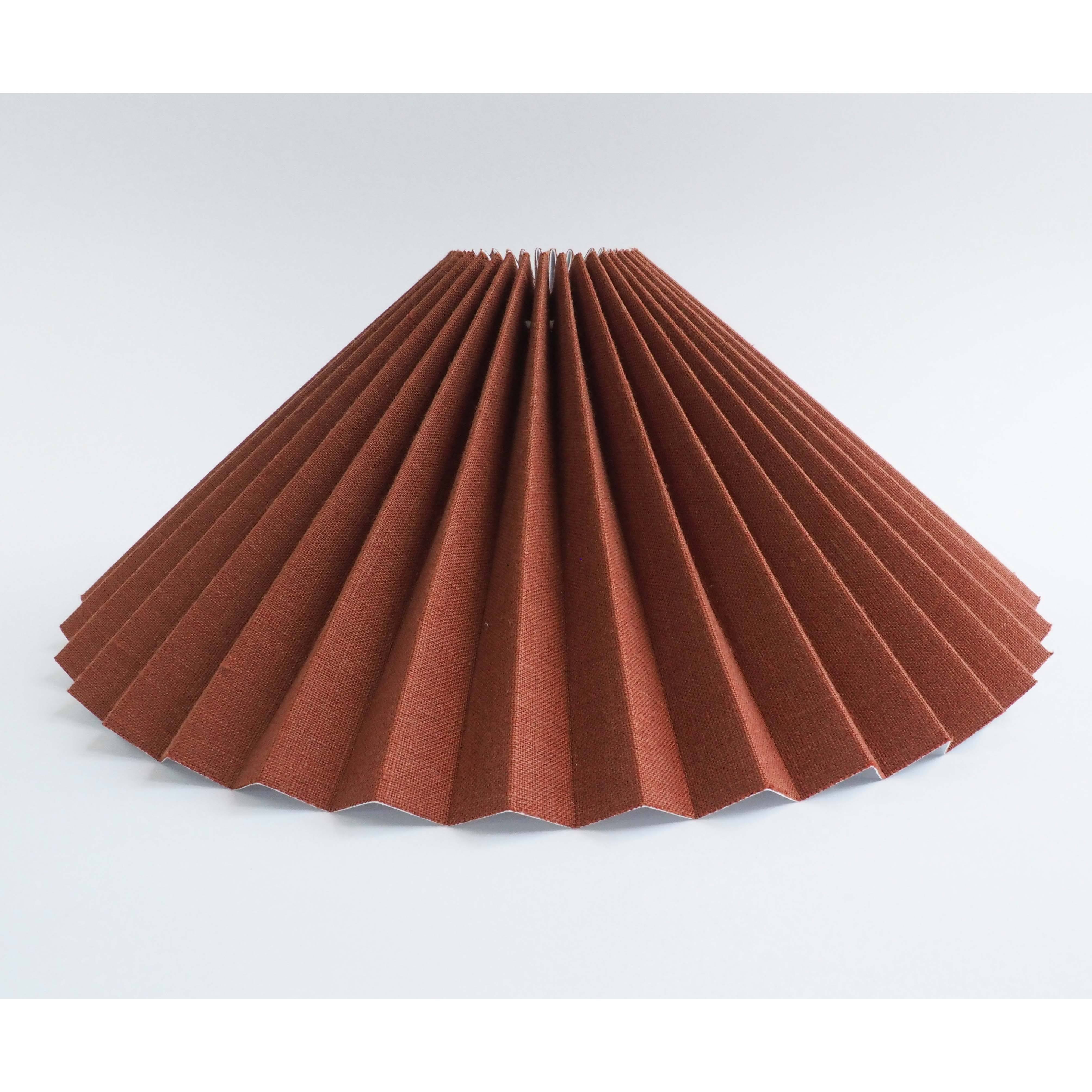 สีน้ำตาล