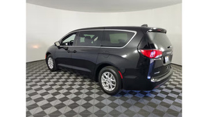 Chrysler Voyager LX FWD 2025 Usado en Excelentes Condiciones - Product Image 5