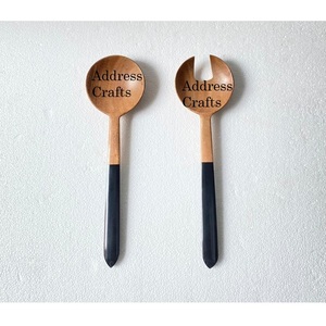 Ensemble de service à salade à long manche en bois d'acacia avec logo personnalisé cuillère décorative en bois fourchette outils de cuisine et de salade écologiques ustensiles de cuisine - Product Image 1
