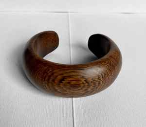 Bracelet en bois fait main pour femmes, bracelet artisanal tendance - Product Image 2