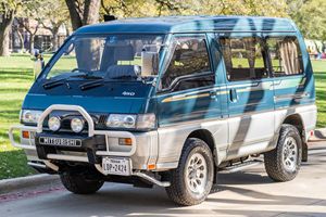 Affidabile auto usata Mitsubishi Delica Star Wagon 4WD del 1993 - Product Image 5