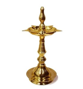 Venta al por mayor tradicional arcilla Diya lámpara de aceite fe el triunfo del buen mal religioso mecha lámpara de barro - Product Image 1