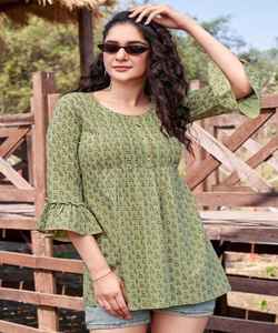 Saisonnier indien vêtements pour femmes nouvelle attrayante imprimé Kurti Sharara robe pour fête en gros Readymade ApparelGarment bas prix - Product Image 1