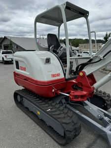 Excavadora Mini Takeuchi TB260 Usada al por Mayor, Bomba de Motor, Oruga, 3.5 Toneladas, Alto Momento de Carga, PLC Huade, Caja de Cambios, Rodamiento - Product Image 6