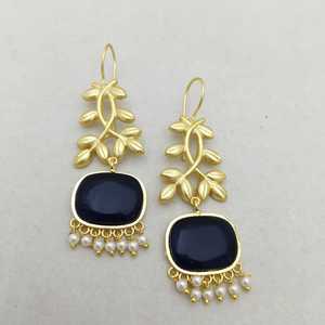 Juego de pendientes con diseño de hojas con motivo de vid con aleación chapada en oro mate, latón pesado, producto a granel, diseño personalizado - Product Image 1