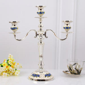 เชิงเทียนโลหะสำหรับตกแต่งบ้าน เชิงเทียนสวยงาม เหมาะสำหรับตกแต่งโต๊ะและให้แสงอบอุ่น - Product Image 4