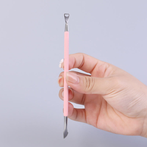 Acier inoxydable de qualité supérieure finition polie poussoir à cuticules manucure outil de toilettage des ongles poignée lisse étiquette personnalisée réutilisable - Product Image 5