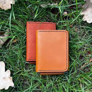 Cartera triple corta de piel auténtica para hombre al por mayor, estilo vintage con cierre abierto y función antirrobo, al por mayor, de estilo vintage - Product Image 1