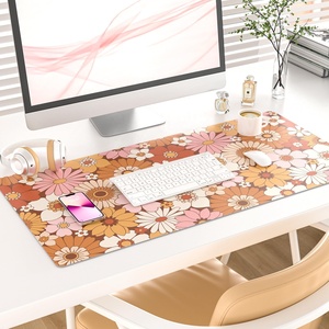 Tapis de souris ergonomique en cuir PVC personnalisé, couleur au choix, pour le jeu, confortable pour le bureau et la maison - Product Image 1