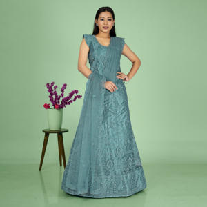 Lehenga Choli de red con bordado elaborado y delicado trabajo de hilo, con vuelo suave, ideal para fiestas de boda. - Product Image 4