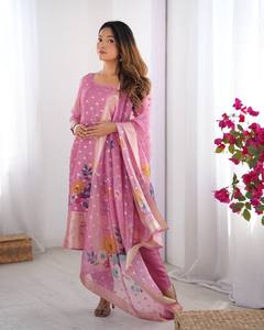 Nouvel arrivage de jacquard avec impression numérique Chanderi Silk Dupatta Salwar Kameez traditionnel pour les fêtes Top and Pant Set - Product Image 2