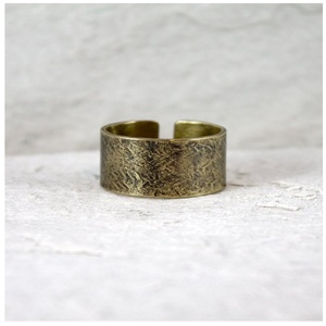 2027 Wyoming Christian Jewelry Design Half Round Oxidized Flat Brass Stone <b>Finger</b> <b>ring</b> for women Hammered Handmade Quarter <b>Ring</b> - Product Image 2