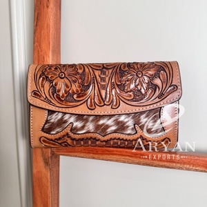 Porte-monnaie sculpté usiné à la main pochette étui de téléphone portefeuille élégant en fourrure de vachette multi-usages portefeuille carte en cuir véritable occidental pour les femmes - Product Image 1