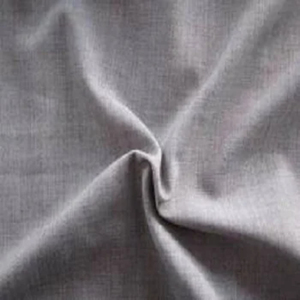 Approvisionnement d'usine 100% Polyester tissé uniforme scolaire tissu 21*21s 108*58 3/1 sergé vêtements de travail tissu - Product Image 2