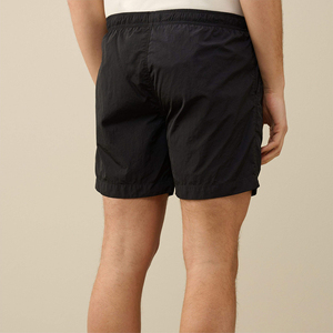 Short de plage personnalisé écologique, uni, peigné noir, léger, séchage rapide, maillot de bain d'été pour hommes, taille élastique, cordon de serrage - Product Image 3